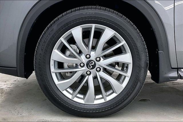 2023 INFINITI QX50 LUXE