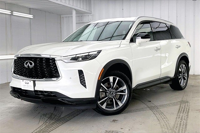 2023 INFINITI QX60 LUXE
