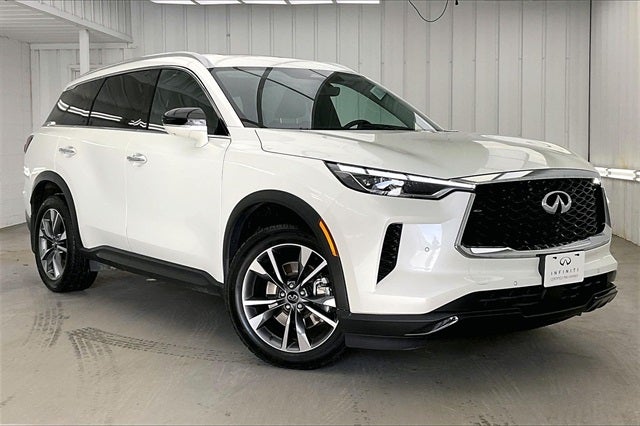 2023 INFINITI QX60 LUXE