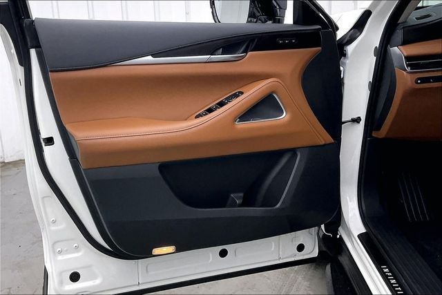 2023 INFINITI QX60 Sensory VISION AND TOW PKG