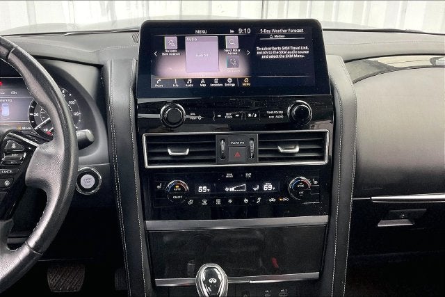 2023 INFINITI QX80 LUXE 8 PASSENGER