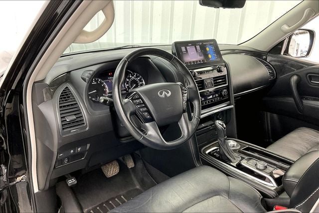 2022 INFINITI QX80 LUXE