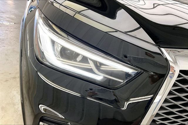 2022 INFINITI QX80 LUXE