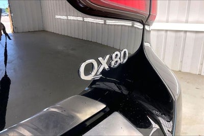 2022 INFINITI QX80 LUXE