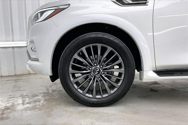 2023 INFINITI QX80 Premium Select