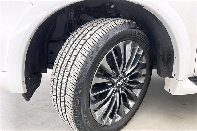 2023 INFINITI QX80 Premium Select