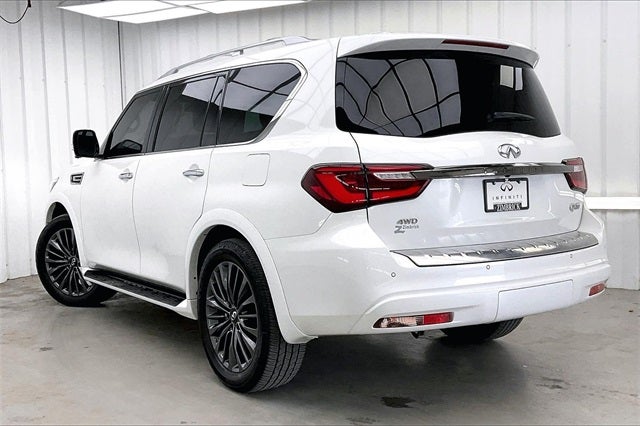 2023 INFINITI QX80 Premium Select