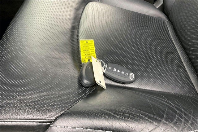 2023 INFINITI QX80 Premium Select