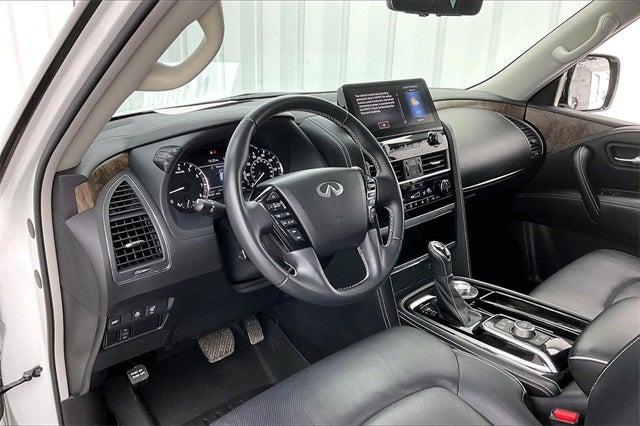 2023 INFINITI QX80 Premium Select