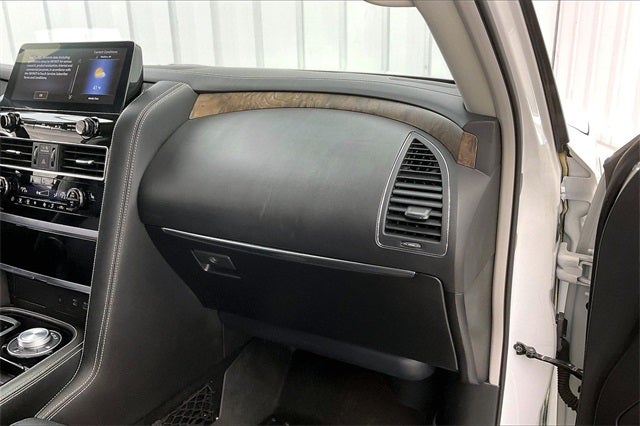 2023 INFINITI QX80 Premium Select