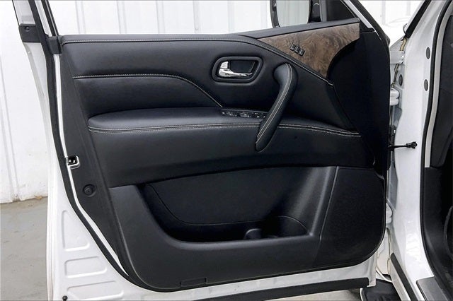 2023 INFINITI QX80 Premium Select