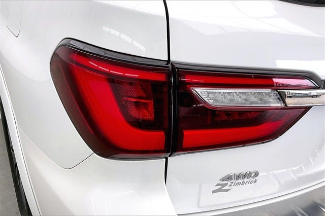 2023 INFINITI QX80 Premium Select