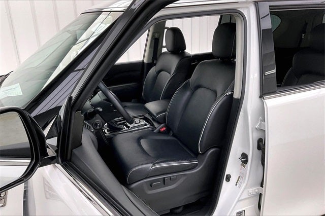 2023 INFINITI QX80 Premium Select