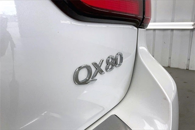 2023 INFINITI QX80 Premium Select
