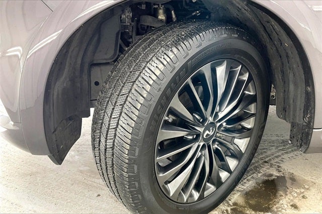 2022 INFINITI QX80 Sensory