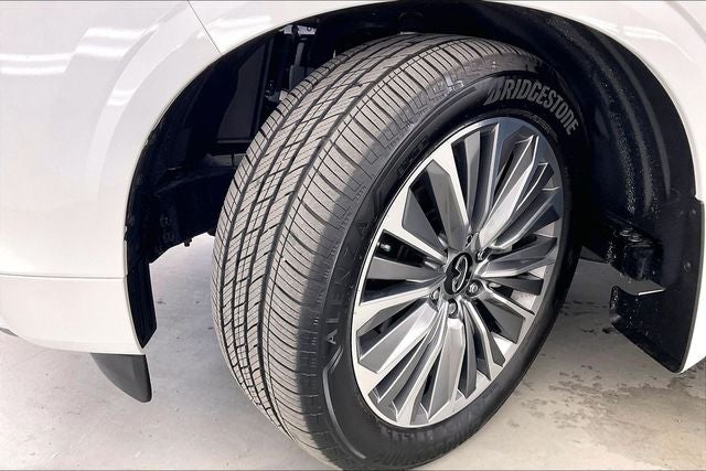 2026 INFINITI QX80 LUXE