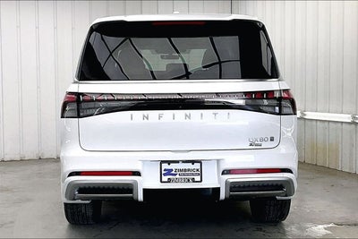 2026 INFINITI QX80 LUXE