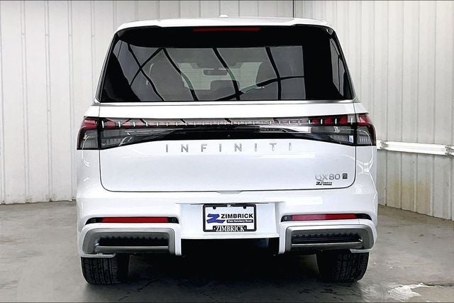 2026 INFINITI QX80 LUXE