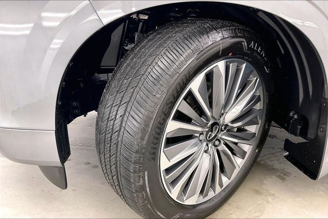 2026 INFINITI QX80 LUXE