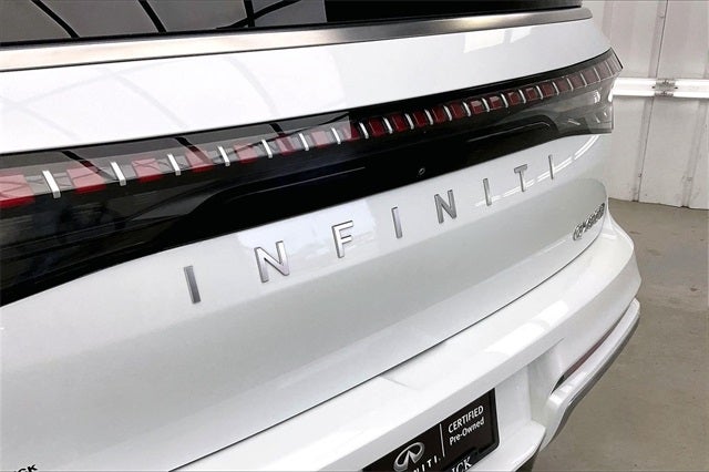 2025 INFINITI QX80 SENSORY