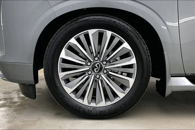 2025 INFINITI QX80 SENSORY 8 PASSENGER