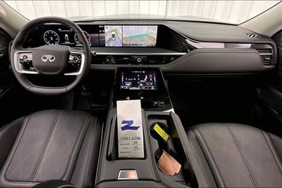 2025 INFINITI QX80 SENSORY 8 PASSENGER