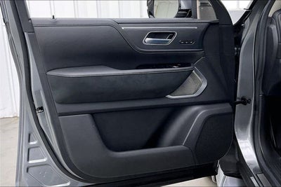 2025 INFINITI QX80 SENSORY 8 PASSENGER