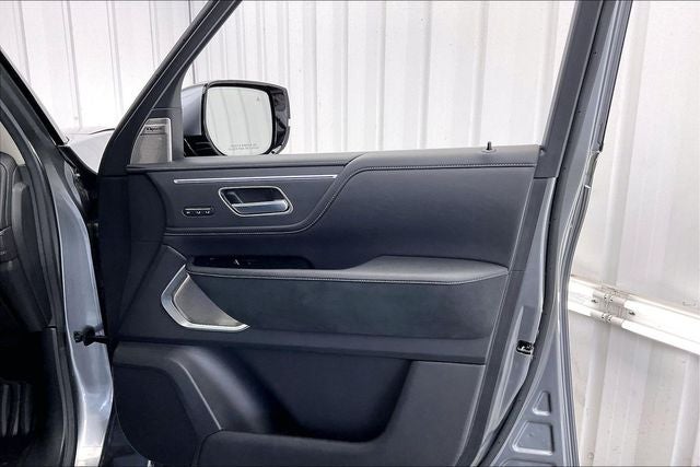 2025 INFINITI QX80 SENSORY 8 PASSENGER