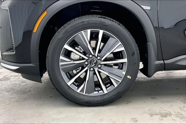 2027 INFINITI QX60 LUXE InStock