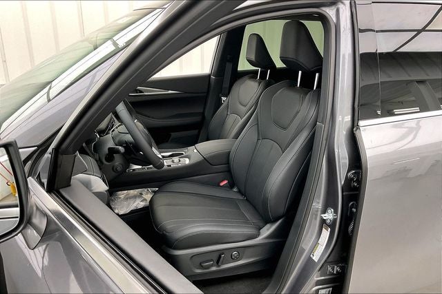 2027 INFINITI QX60 LUXE InStock