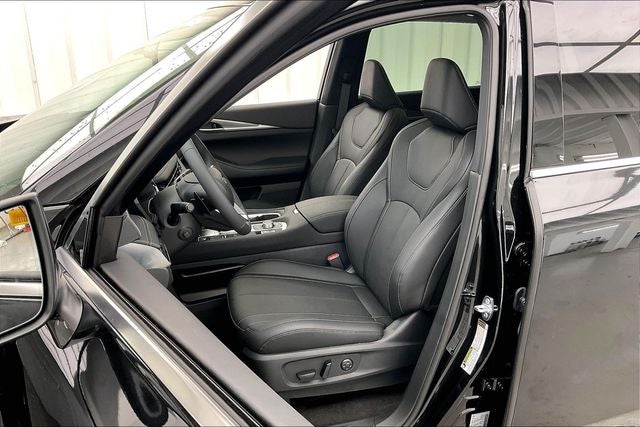 2027 INFINITI QX60 LUXE InStock