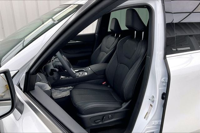 2027 INFINITI QX60 LUXE InStock