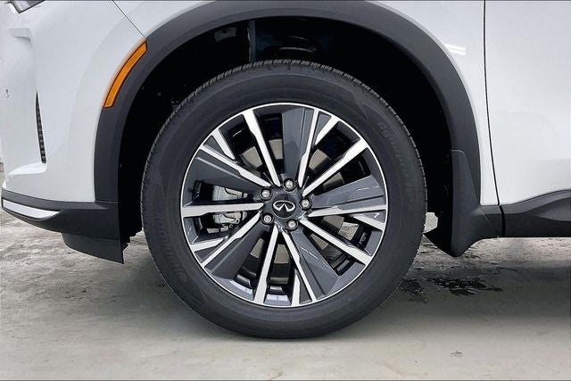 2027 INFINITI QX60 LUXE InStock