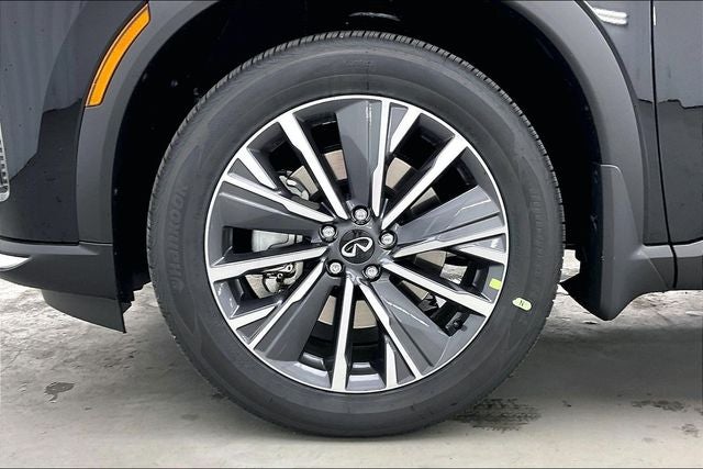 2027 INFINITI QX60 LUXE InStock