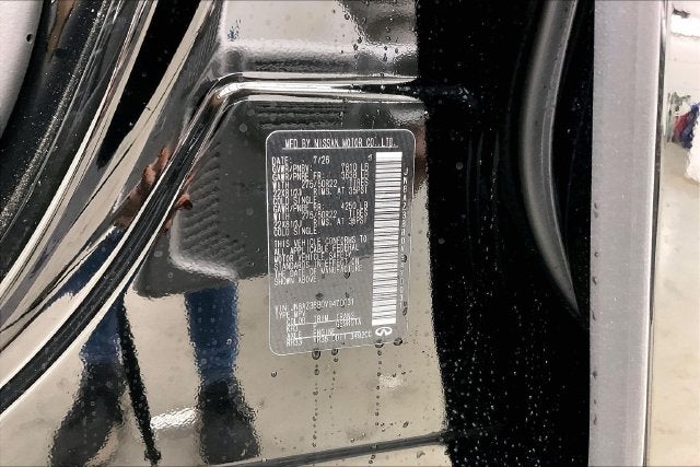 2027 INFINITI QX80 LUXE InStock