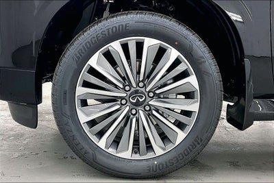 2027 INFINITI QX80 LUXE InStock