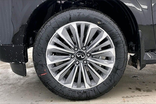 2026 INFINITI QX80 LUXE