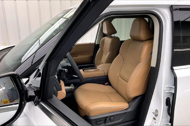 2027 INFINITI QX80 LUXE InStock