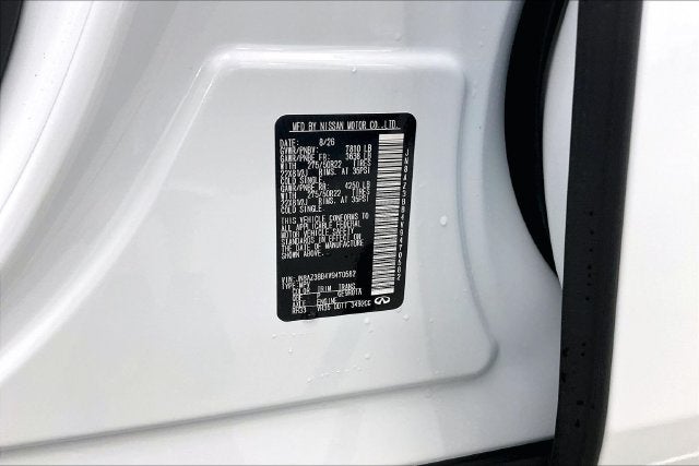 2027 INFINITI QX80 LUXE InStock