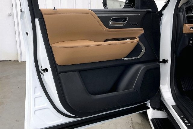 2027 INFINITI QX80 LUXE InStock