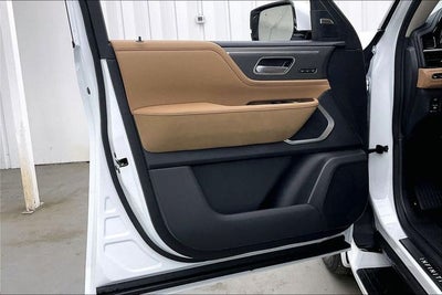 2027 INFINITI QX80 LUXE InStock