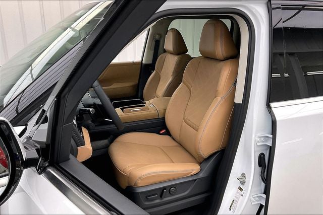 2027 INFINITI QX80 LUXE InStock