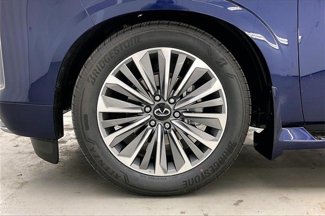 2026 INFINITI QX80 LUXE