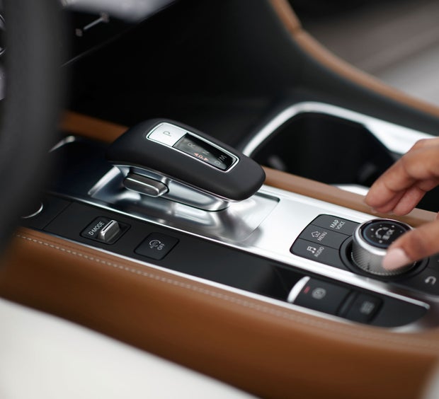 2023 INFINITI QX60 Key Features - Wireless Apple CarPlay® integration | Zimbrick INFINITI of Madison in Madison WI